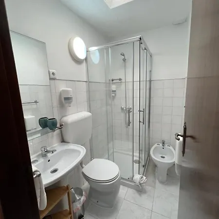 호스텔 Residencial Mira-mar *