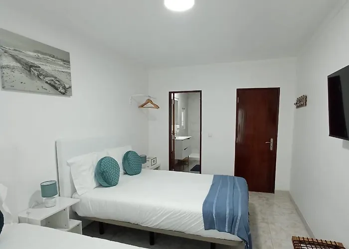 Vandrerhjem Residencial Mira-mar *