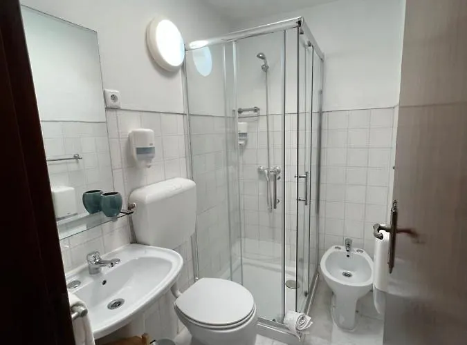 Vandrerhjem Residencial Mira-mar *